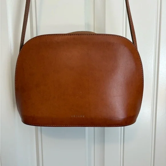 Sézane Victor Heritage smooth leather brown crossbody - Picture 4 of 16